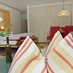 Appartement Parkareal - Freier Blick Auf Berge, Ruhig, Sonnig, Sw-balkon, Parkplatz *